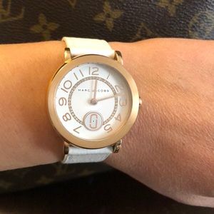White MARC JACOBS Riley watch rose gold and white